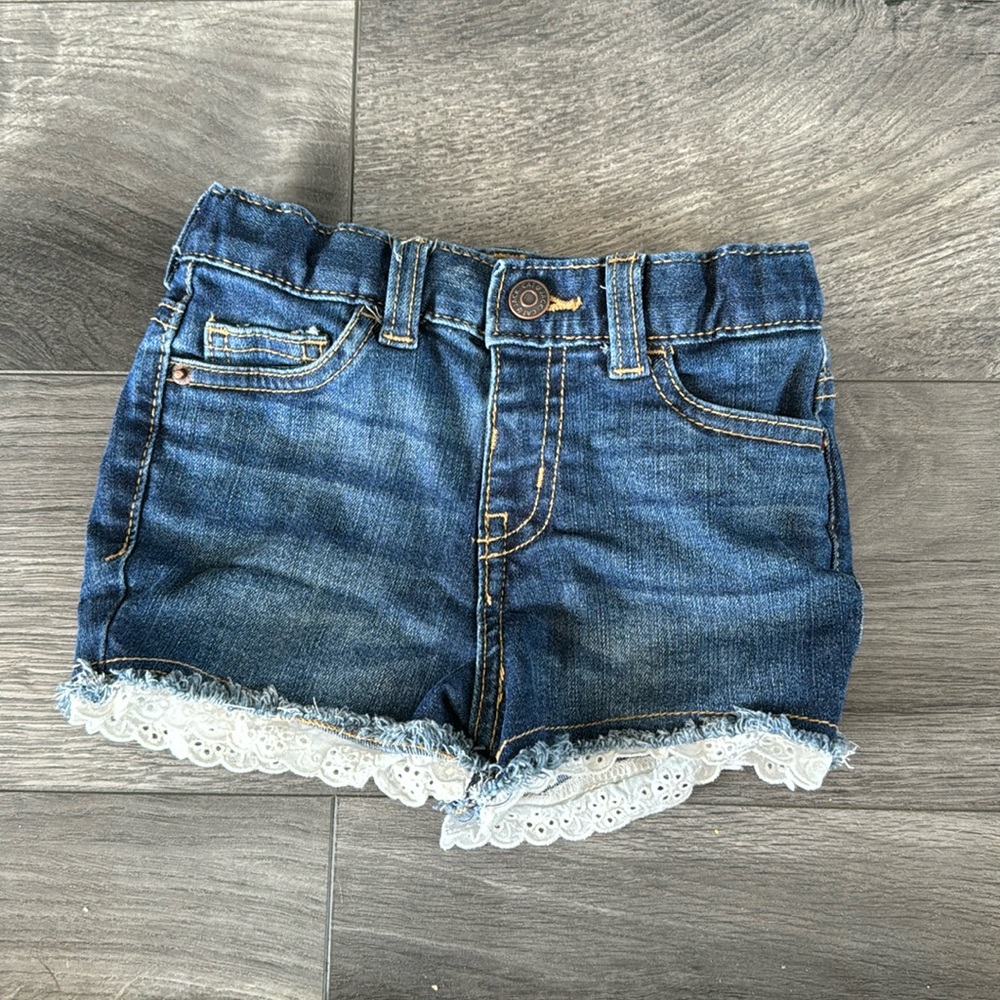 Size 3T girls shorts- very good condition!